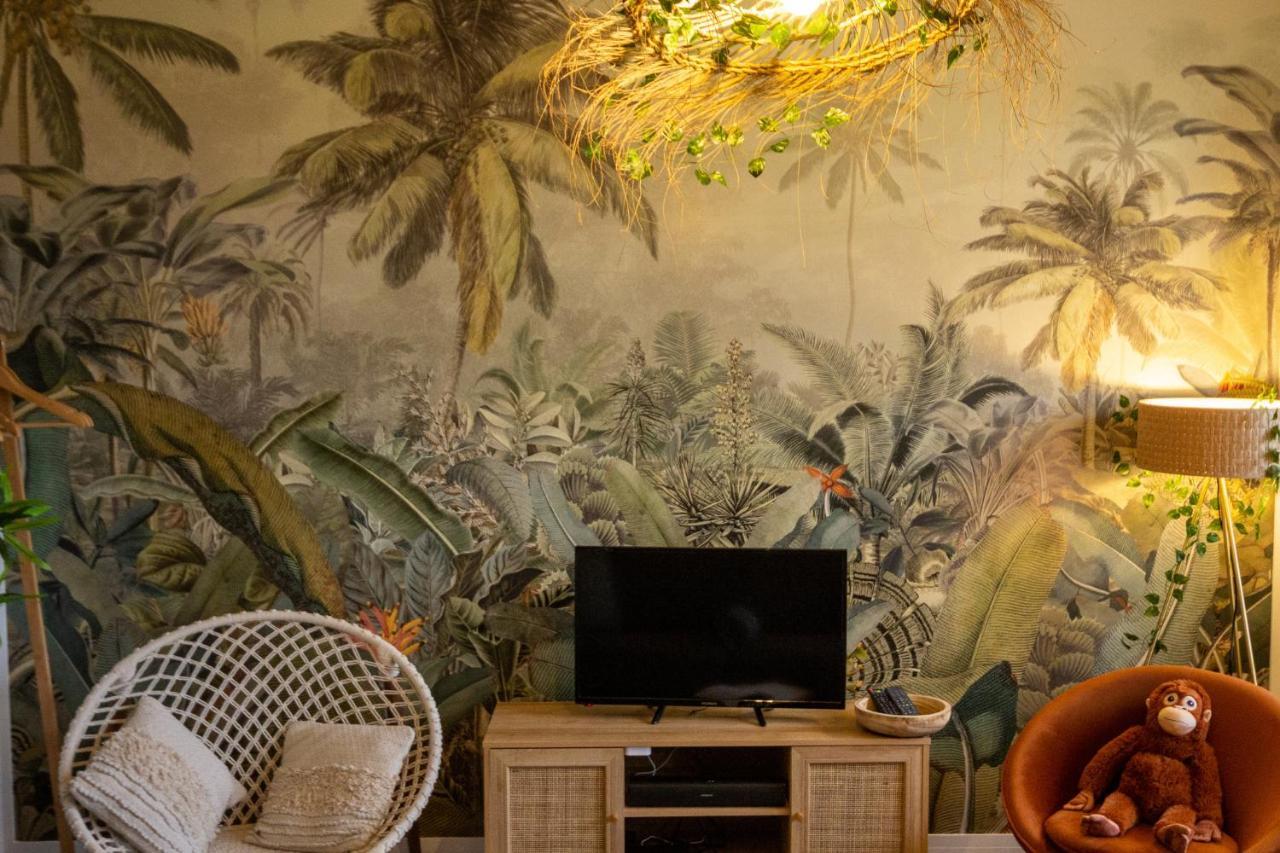 Suite Jungle - Jardin, Netflix Et Parking - Le Manoir Aux Pommes Orbec エクステリア 写真